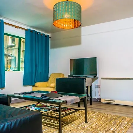 1 Bedroom By Trinity *